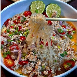 ยำวุ้นเส้นหมูสับ
