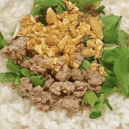 ข้าวต้มหมูทรงเครื่อง