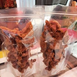 ลูกชิ้นทอด@หน้า ซีเจ โค้งปะปา