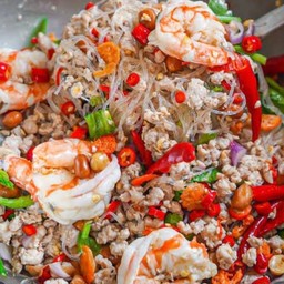 ยำวุ้นเส้นหมูสับ