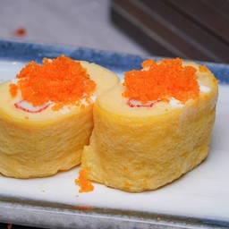 ซูชิไข่ห่อปูอัด