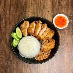 ข้าวไก่ทอดน้ำปลา