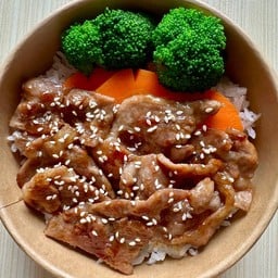 ข้าวหน้าสันคอหมูสไลด์ ย่างซอสเทริยากิ