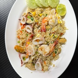 ข้าวผัดทะเล