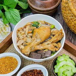 เกาเหลาไก่ตุ๋น พิเศษ