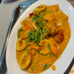 หมึกผัดไข่เค็ม