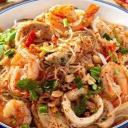 ยำขนมจีนทะเล