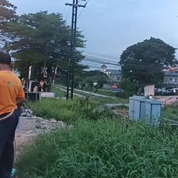 ร้าน เตี๋ยว เตี๋ยว ทางรถไฟ ข้างทางรถไฟ