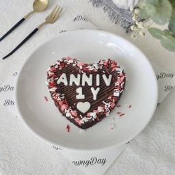 วันครบรอบครึ่งปอนด์ Anniversary Brownies