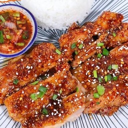 ข้าวอกไก่อบ+น้ำจิ้มแจ่ว แยกน้ำจิ้มให้ทุกกล่องนะคะ