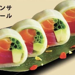 แตงกวาโรลไส้ปลาแซลมอนสลัด