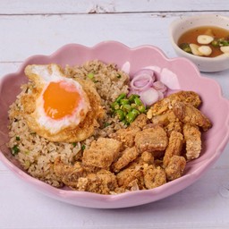 ข้าวผัดสามชั้นทอด