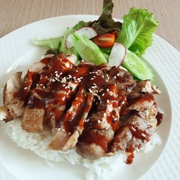 ข้าวหน้าไก่ซูวีกริลล์