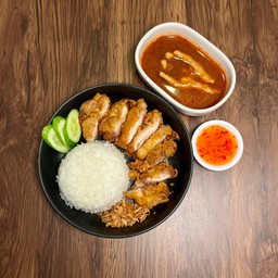 ข้าวไก่ทอดน้ำยาป่า