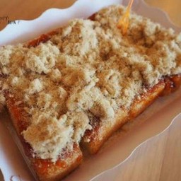 ขนมปังปิงพริกเผา หมูหยอง