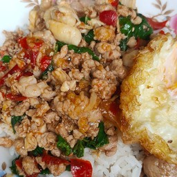 กะเพราไก่+หมูชิ้น+หมูสับ