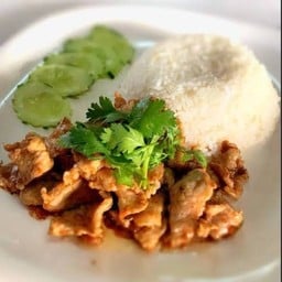 ข้าวราดผัดกระเทียม