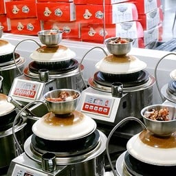 เปาหวัง ข้าวอบบะหมี่หม้อดิน แฟชั่นไอส์แลนด์