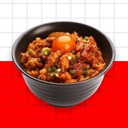 ข้าวผัดกิมจิไก่ทอด  รสเผ็ด + ไข่ดองซีอิ๊ว