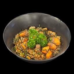 ข้าวผัดแซลมอน