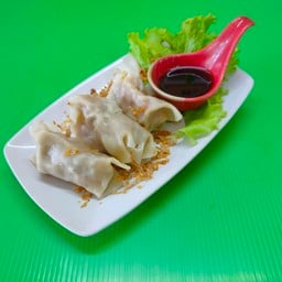 เกี๊ยวโต (บะหมี่ - เกี๊ยว - หมูกรอบ)