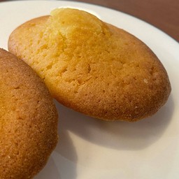 มาเดอลีน (maderline)