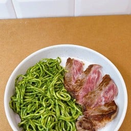 Beef pesto pasta