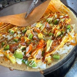 พิซซ่าซีฟู้ดเพิ่มอะโวคาโด