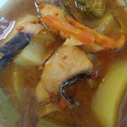 แกงส้มปลานิลสับปะรด