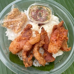 ข้าวสวย แหนมสามชั้นทอด