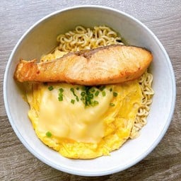 Kimchi Salmon Ramyeon น้ำ