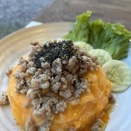 ข้าวไข่ขยี้หมูสับ