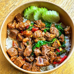 กะเพราเนื้อพริกแห้ง