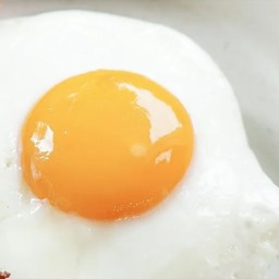 ไข่ดาวไม่สุก