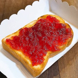 ปังปิ้งเนยสตอเบอรี่