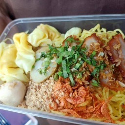 ก๋วยเตี๋ยวแห้ง&เต้าหู้ทอด บ้านบางประแดง