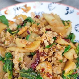 ข้าว-หมูผัดกระเพาะหน่อไม้