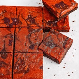 Brownie thai tea two tone(บราวนี่ชาไทยทูโทนเนื้อฟัตจ์)