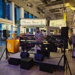 Moxy Bangkok Ratchaprasong (ม็อกซี่ แบงคอก ราชประสงค์)