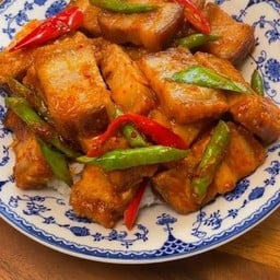 บ้านหมูกรอบ เชฟปราโมทย์ สาขา1