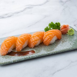 ซูชิปลาแซลมอน