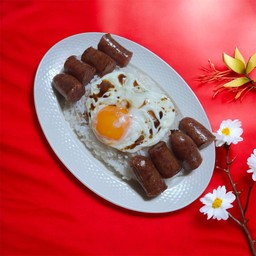 ข้าวกุนเชียงทอดน้ำไข่ดาว