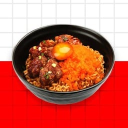 บะหมี่ไก่ทอดไข่กุ้งล้นรสเผ็ดไข่ดองซีอิ๊ว