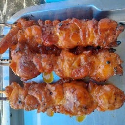 ไก่ย่างแดงหน้าวัดดอนไพรวัลย์ หน้าวัดดอนไพรวัลย์