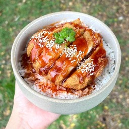 ข้าว อกไก่กรอบ-ซอสเกาหลี