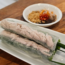สลัดโรลเวียดนามไก่ฉีก
