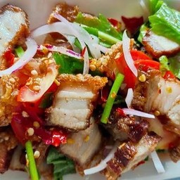 ยำหมูกรอบ