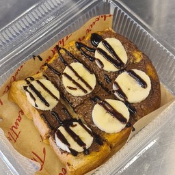 ขนมปังปิ้งนูเทล่ากล้วยหอม