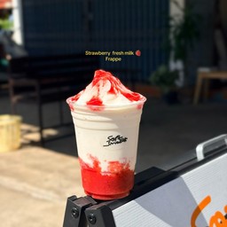 สตอเบอรี่นมสดปั่น