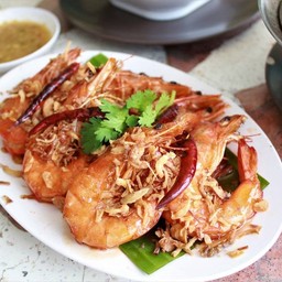 กุ้งกรอบกระเทียม (กับข้าว)